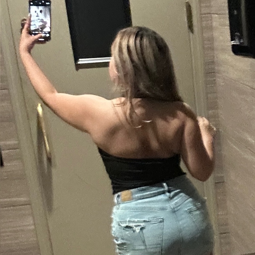 Meet your Posher, Genesis